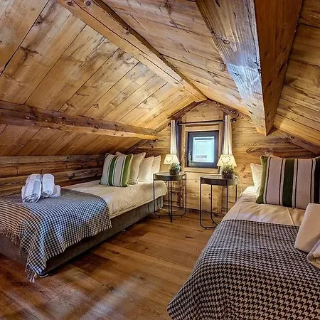 Maisoncha Monix F Guest house *
